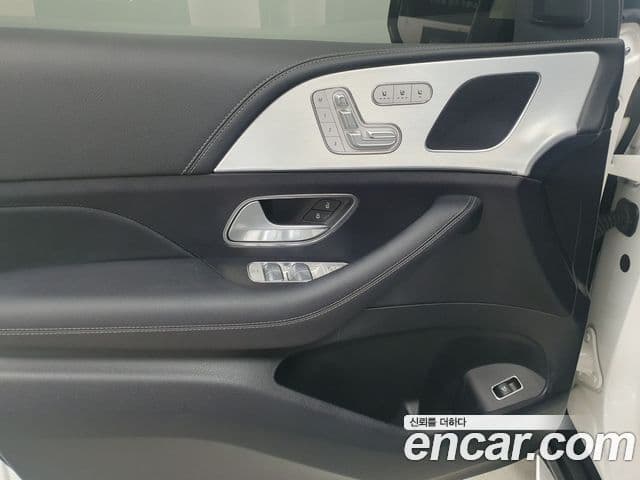 Mercedes-Benz GLE-Class 2021 — Photo 14/17