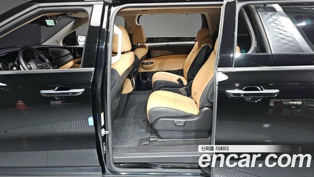 Kia Carnival 2023 — Şəkil 10/20