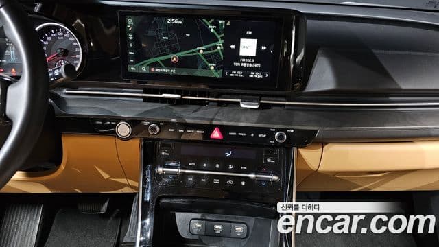 Kia Carnival 2023 — Şəkil 15/20