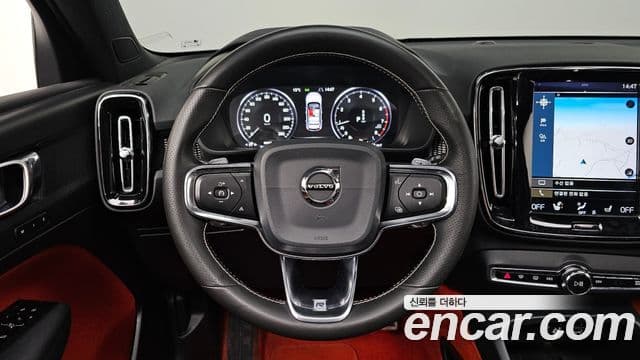 Volvo XC40 2020 — Фото 13/20