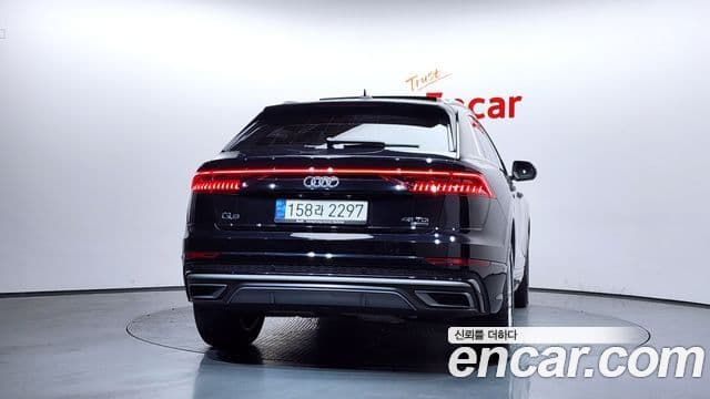 Audi Q7 2021 — ფოტო 4/20