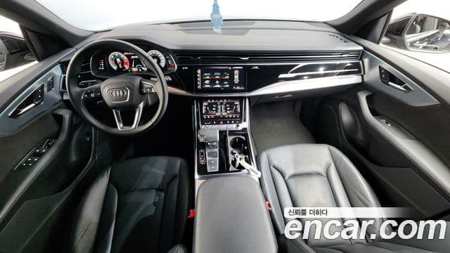 Audi Q7 2021 — ფოტო 7/20