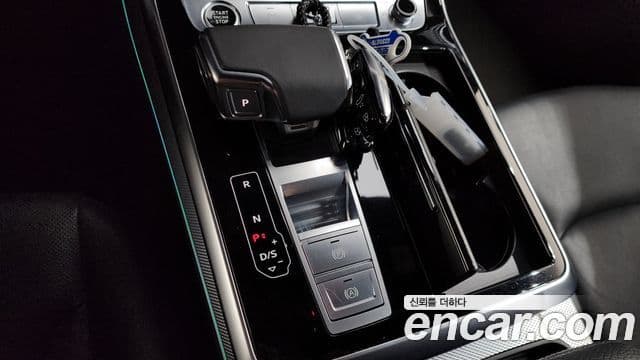 Audi Q7 2021 — ფოტო 9/20