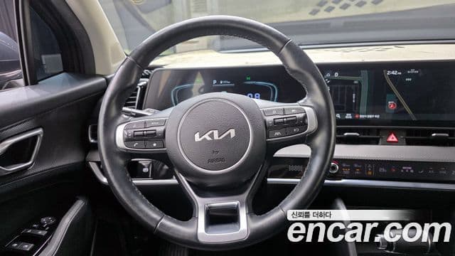 Kia Sportage 2021 — ფოტო 13/20