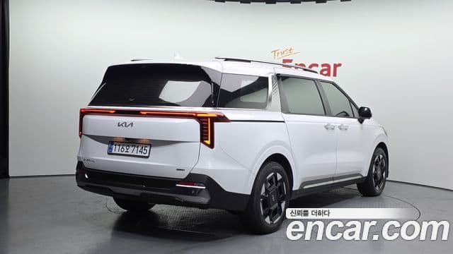 Kia Carnival 2024 — ფოტო 2/20