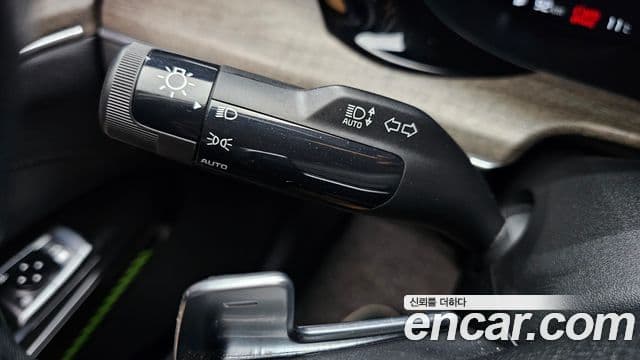 Kia K5 2020 — ფოტო 17/20