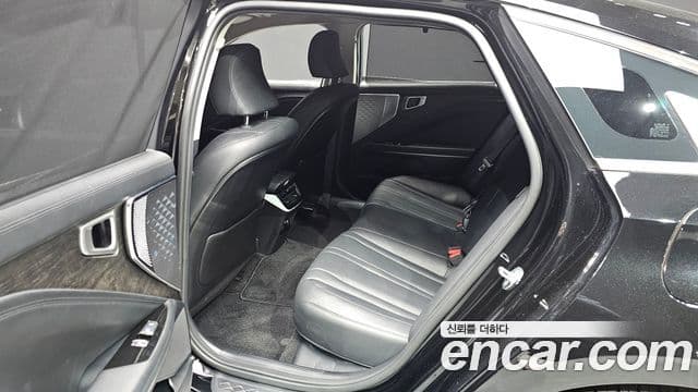 Kia K8 2021 — Şəkil 12/20