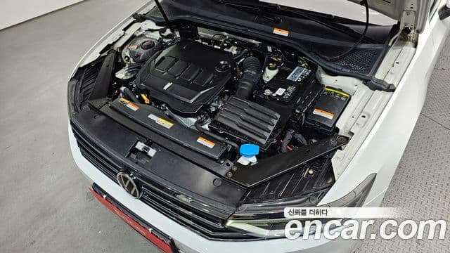 Volkswagen Passat GT 2022 — ფოტო 5/20