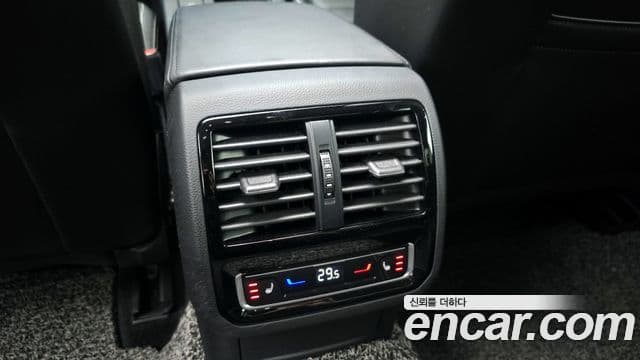 Volkswagen Passat GT 2022 — ფოტო 16/20