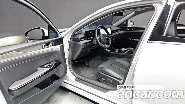 Kia K5 2025 — ფოტო 10/20
