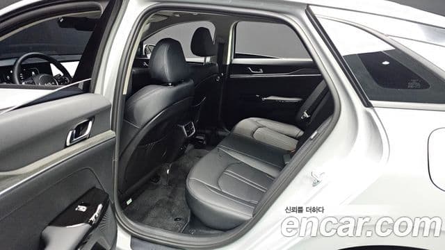 Kia K5 2025 — ფოტო 12/20
