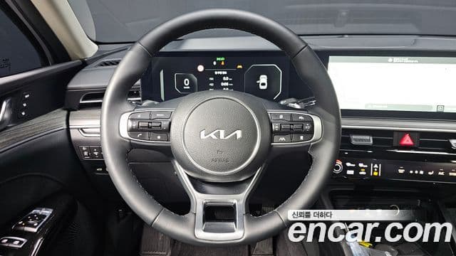 Kia K5 2025 — ფოტო 14/20