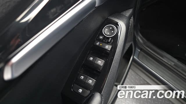 Kia Seltos 2025 — ფოტო 17/20