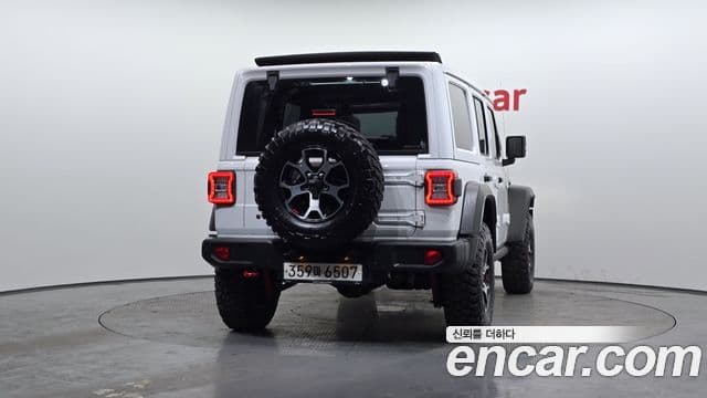 Jeep Wrangler 2020 — ფოტო 4/20