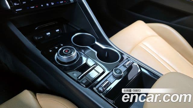 Kia K5 2021 — ფოტო 9/20