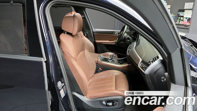 BMW X5 2022 — Photo 8/20