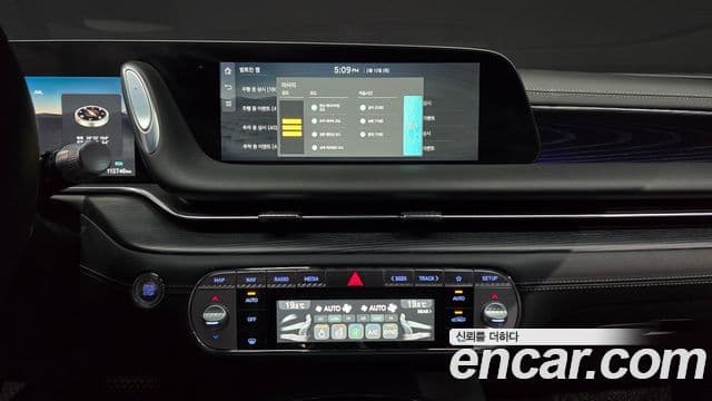 Genesis G90 2023 — ფოტო 14/20