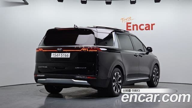 Kia Carnival 2021 — ფოტო 2/20