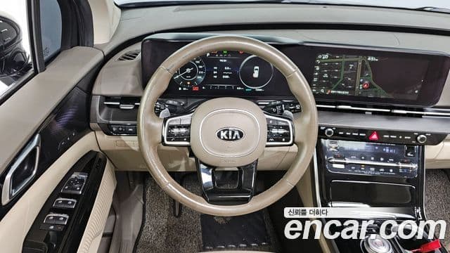 Kia Carnival 2021 — ფოტო 13/20