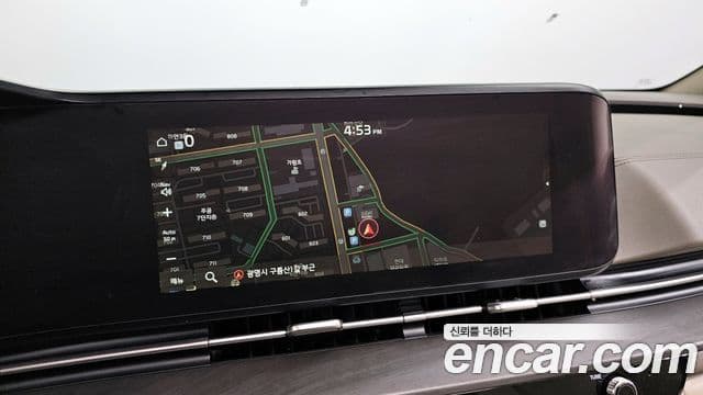 Kia Carnival 2021 — ფოტო 15/20