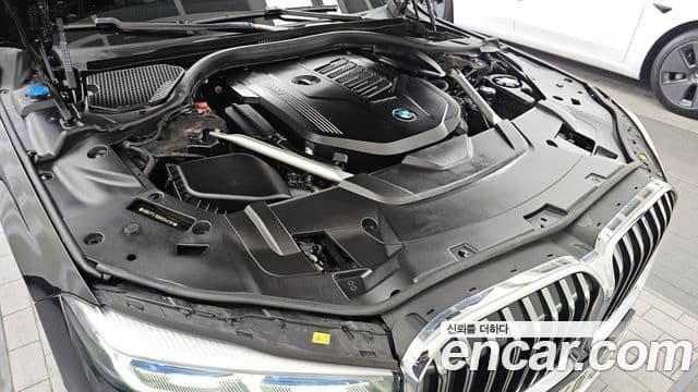 BMW 7 Series 2021 — фото 6 из 20
