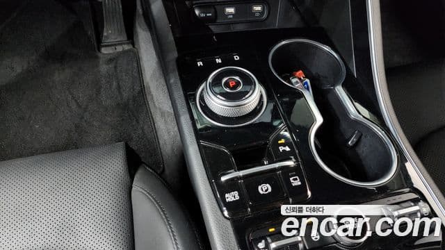 Kia K5 2023 — Şəkil 9/20