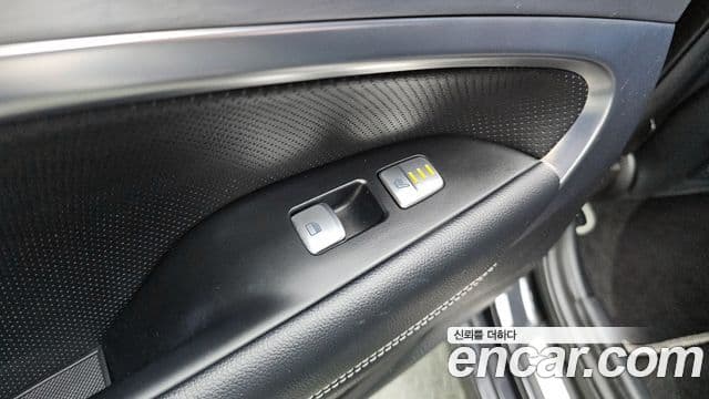 Genesis G70 2019 — Şəkil 17/20