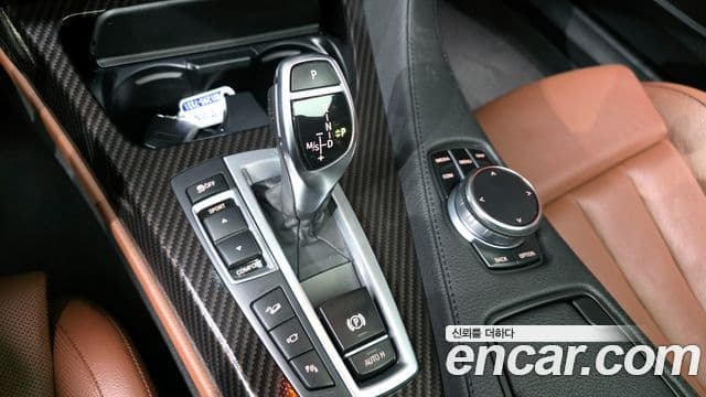 BMW 6 Series 2018 — Şəkil 9/20