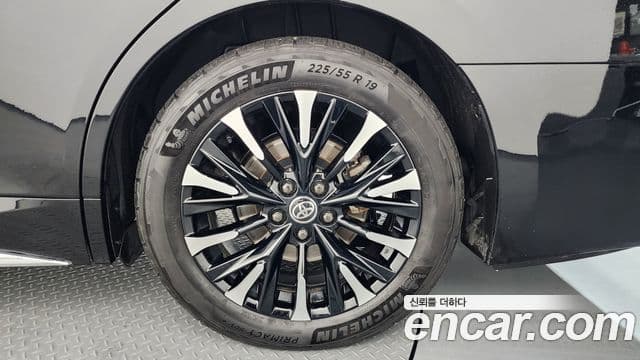 Toyota Alphard 2024 — ფოტო 14/20
