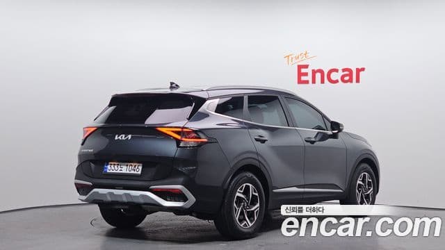 Kia Sportage 2021 — ფოტო 2/20