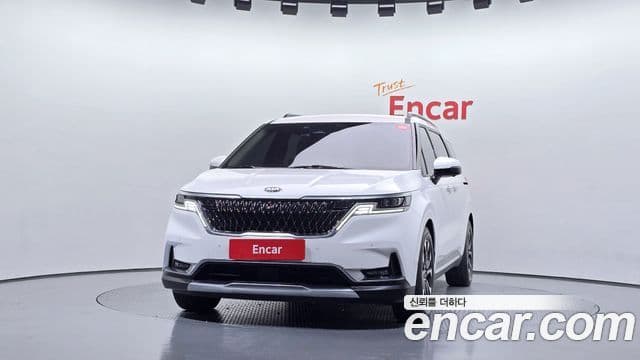 Kia Carnival 2021 — ფოტო 3/20