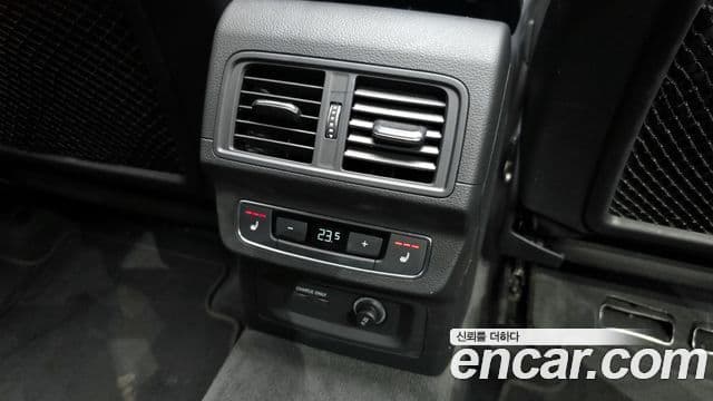 Audi Q5 2021 — ფოტო 19/20