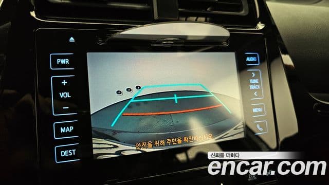 Toyota Prius 2018 — Şəkil 2/20