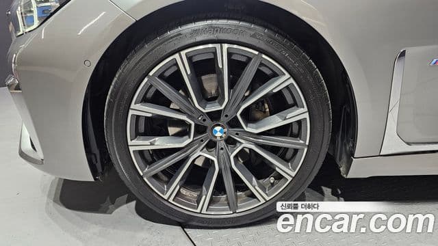BMW 7 Series 2021 — ფოტო 5/20