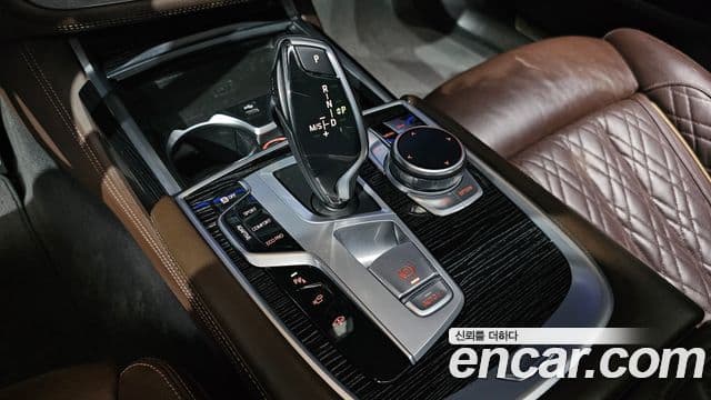 BMW 7 Series 2021 — ფოტო 9/20
