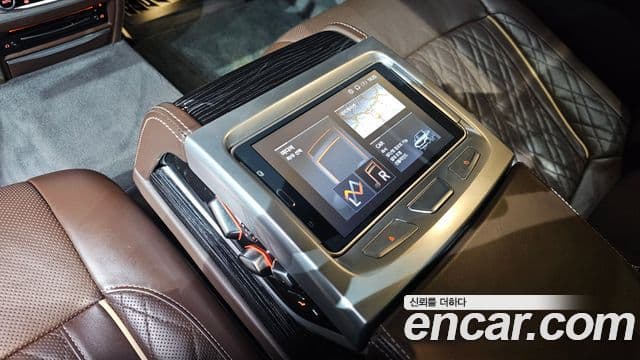 BMW 7 Series 2021 — ფოტო 16/20