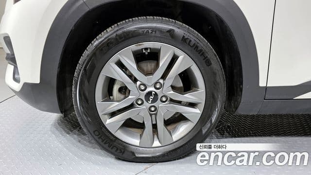 Kia Seltos 2022 — Şəkil 5/20