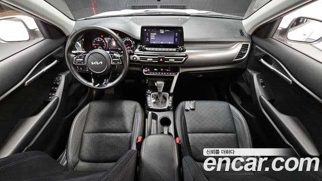 Kia Seltos 2022 — Şəkil 7/20