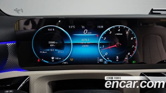 Mercedes-Benz A-Class 2022 — ფოტო 8/20