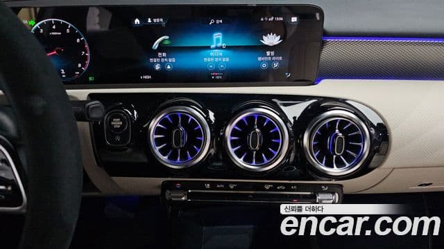 Mercedes-Benz A-Class 2022 — ფოტო 14/20