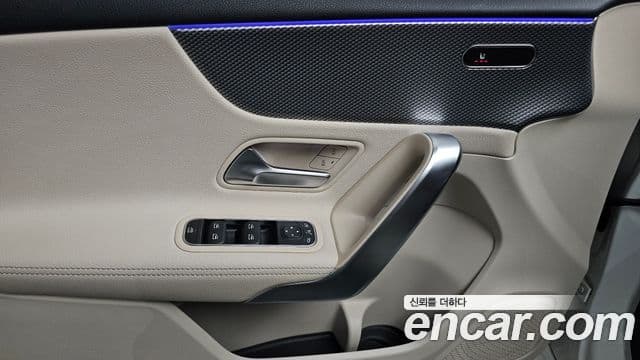 Mercedes-Benz A-Class 2022 — ფოტო 17/20