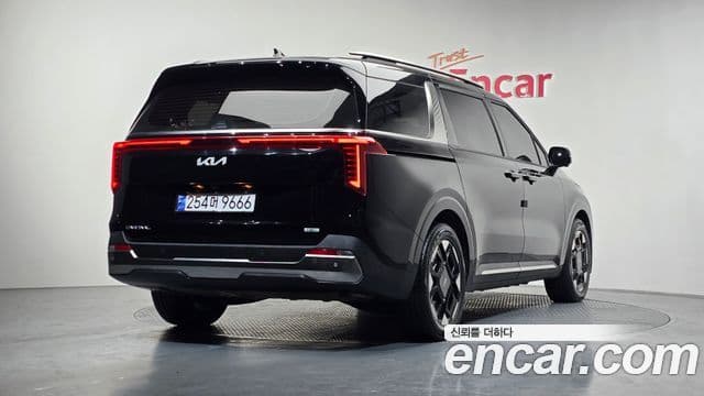 Kia Carnival 2024 — ფოტო 2/20