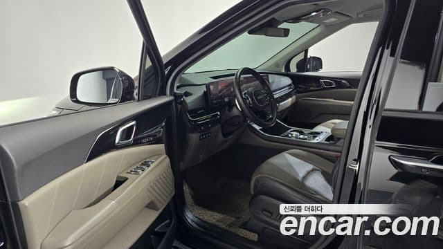 Kia Carnival 2024 — ფოტო 10/20