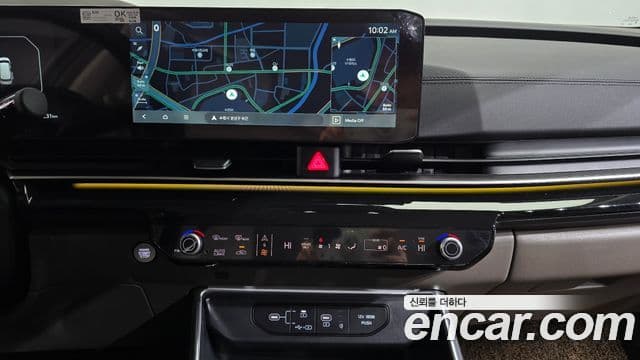 Kia Carnival 2024 — ფოტო 14/20