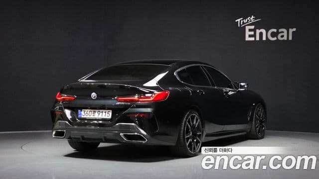 BMW 8 Series 2023 — Şəkil 12/20