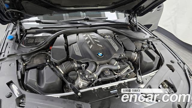 BMW 8 Series 2023 — Şəkil 14/20