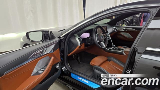 BMW 8 Series 2023 — Şəkil 10/20