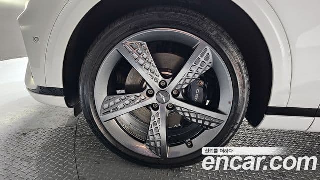 Genesis GV70 2022 — ფოტო 5/20