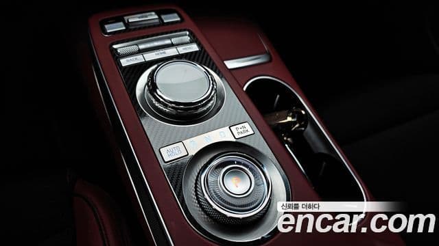 Genesis GV70 2022 — ფოტო 9/20