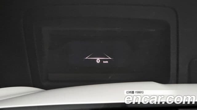 Genesis GV70 2022 — ფოტო 14/20
